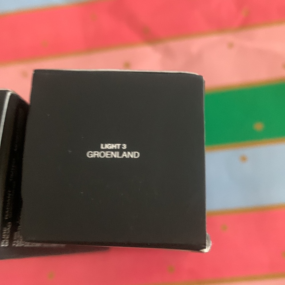 Nars - Picture 2 of 6